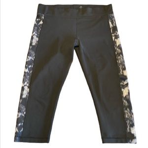 Black womens Adidas crop workout pants size XL